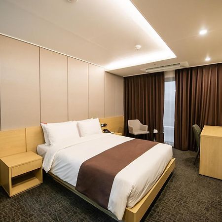 Jackson9S Hotel Cshuncshon Kültér fotó