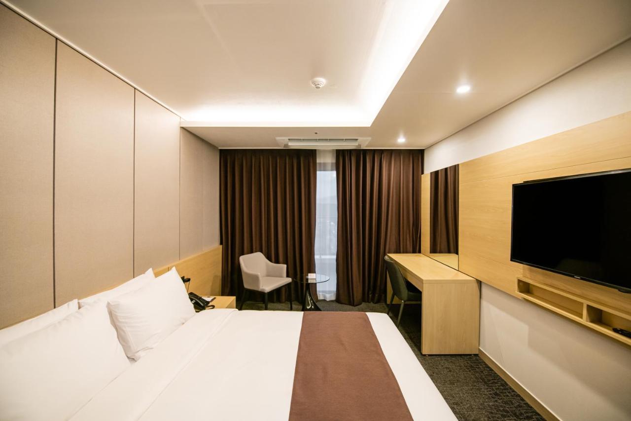 Jackson9S Hotel Cshuncshon Kültér fotó