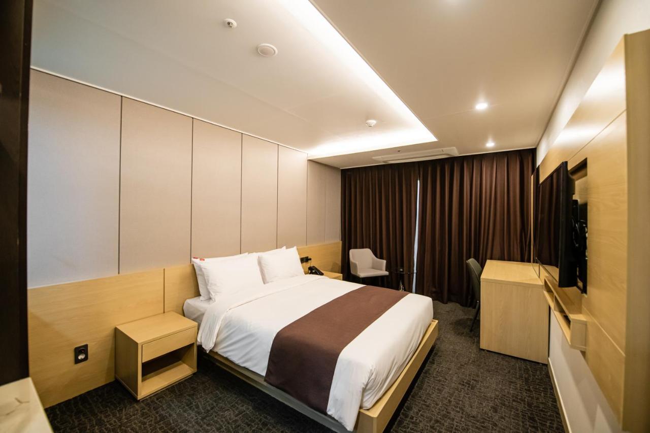 Jackson9S Hotel Cshuncshon Kültér fotó