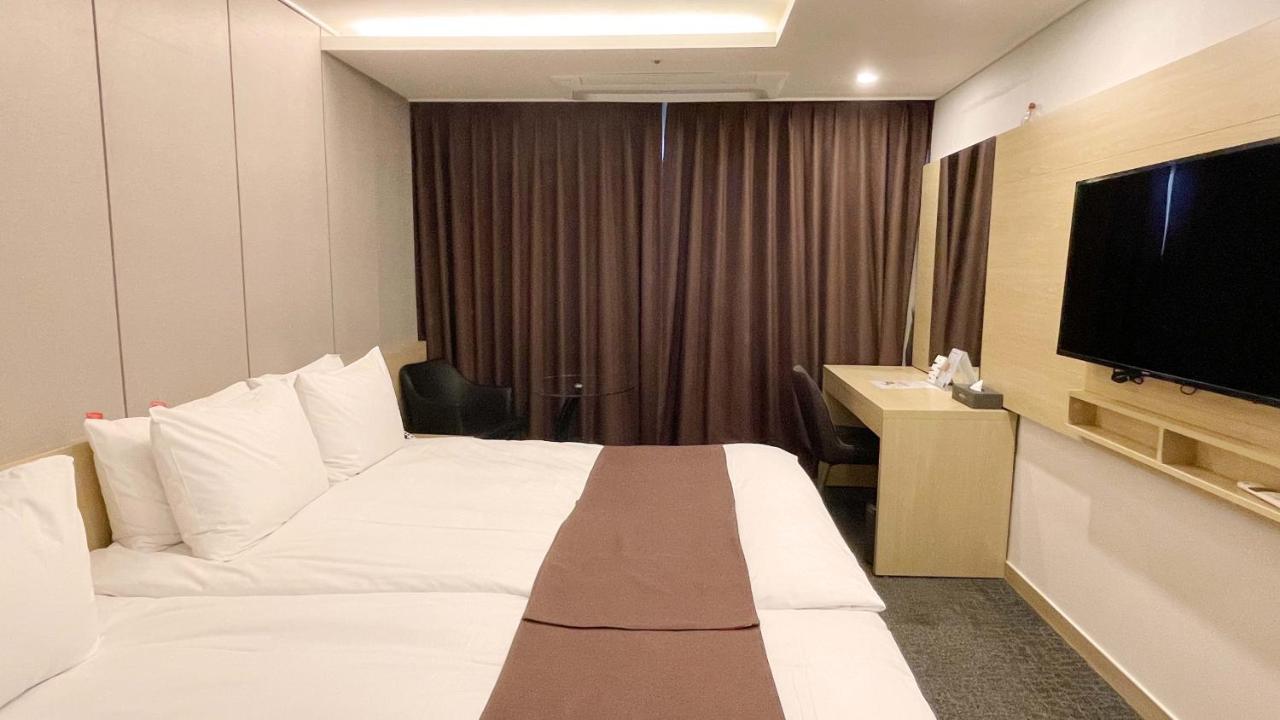 Jackson9S Hotel Cshuncshon Kültér fotó
