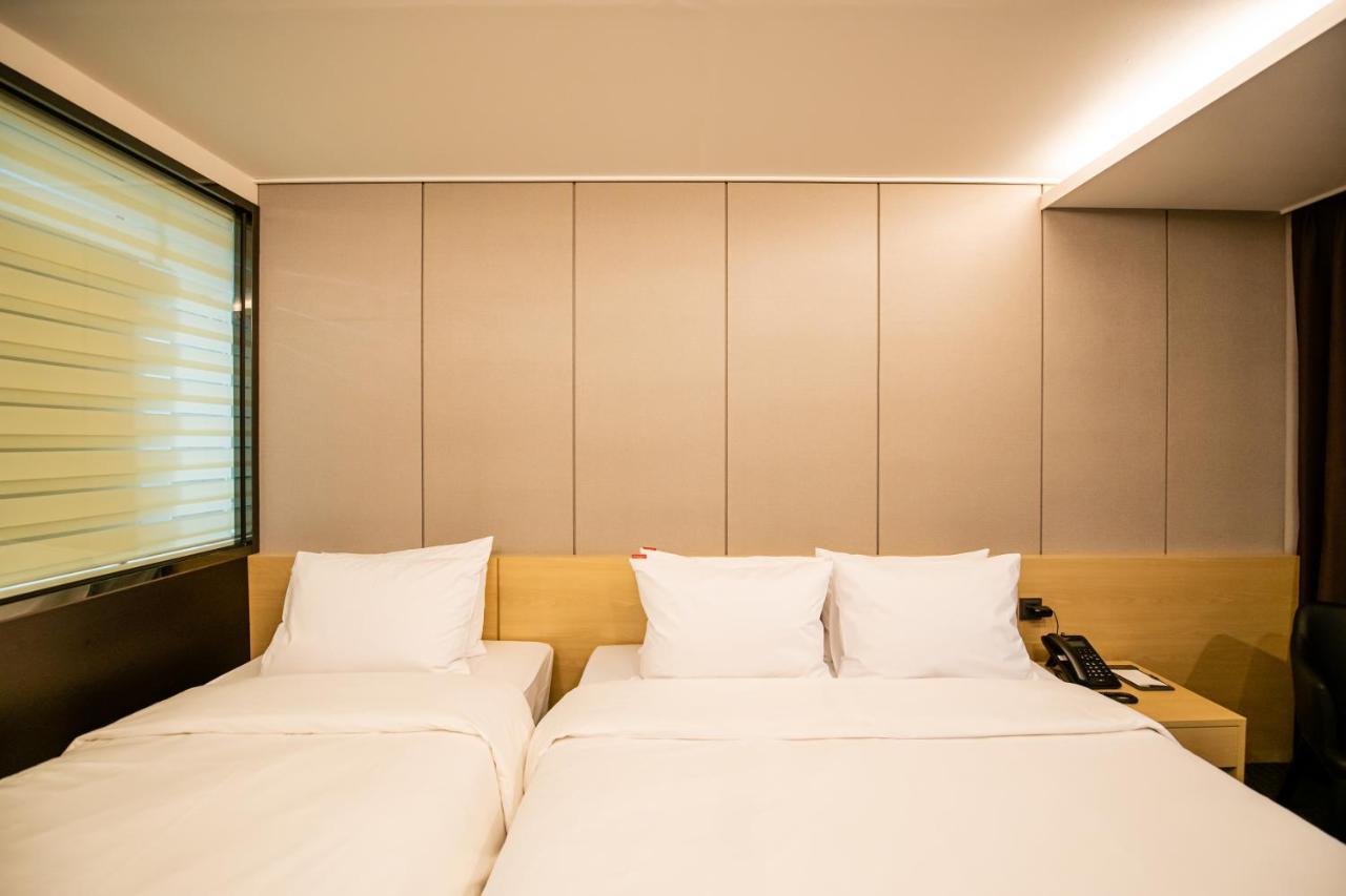 Jackson9S Hotel Cshuncshon Kültér fotó